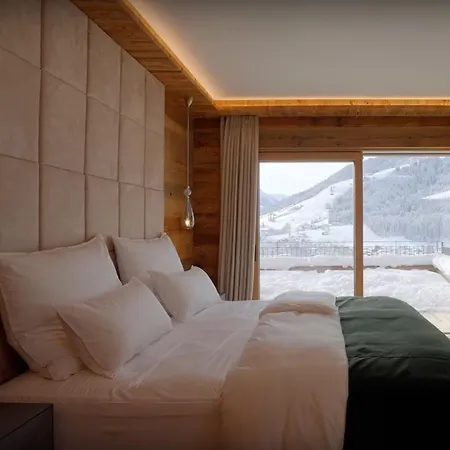 Skitrav Penhouse View